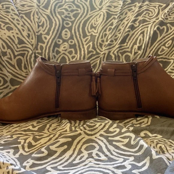 Diba womens booties 10 - Picture 2 of 5